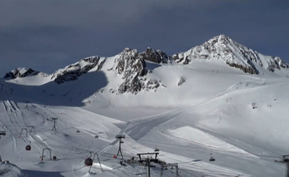 Viel Sonne für die Skifahrer im Stubaital